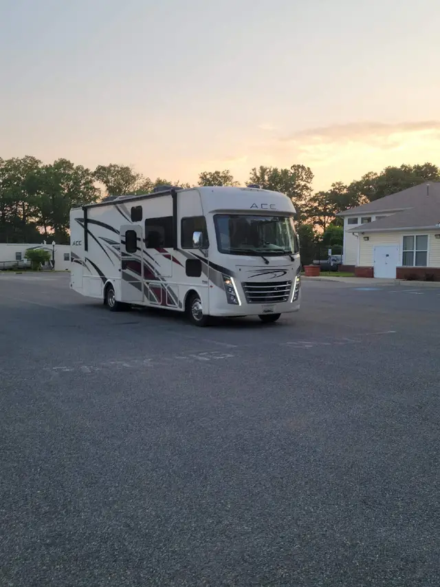 2020 Thor Motor Coach A.C.E. 30.2 photo 3